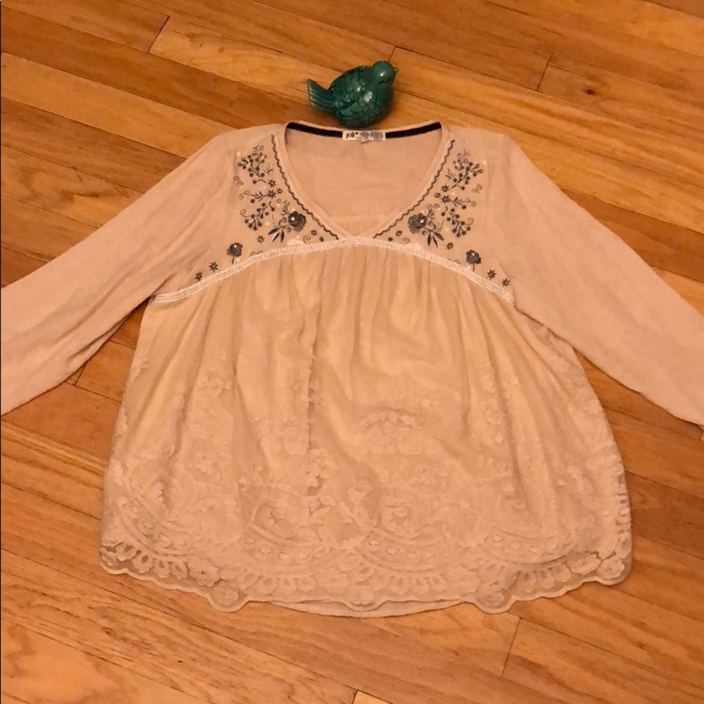 🦋🦋Super cute lacy flowey shirt 1x🦋🦋